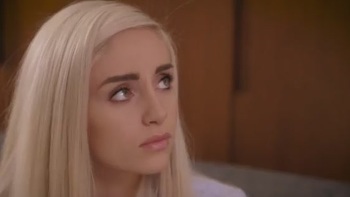 21Sextury Horny Babe Wants That Big Dick In The Ass