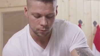 Alluring Teen Spreads Her Legs And Toys Her Wet Beaver