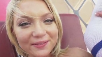 Awesome Girlfriend Begs For Cum In Pussy After Yoga And Gets Huge Creampie