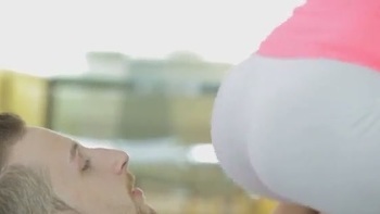 Brunette Seduces Him With Deepthroat And Anal Penetration, Cumshot