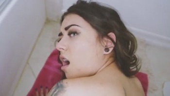 Cherry Popping Gingers! Ella Hughes & Lady Fyre Take Your Virginity Pov