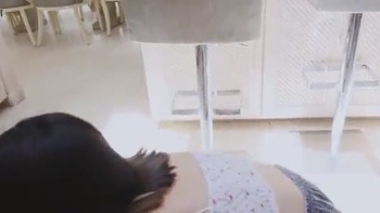 Couch Fucking Chubby Brun Gf