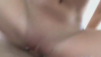 Curvy International Model Shows Private Parts!