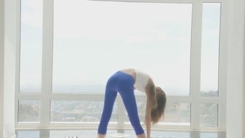 Cute Girl Is Naughty!