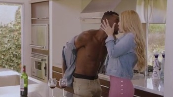 Gfm Pov Oral Jizz Shaven Kinky Brun Diff Fuck Positions