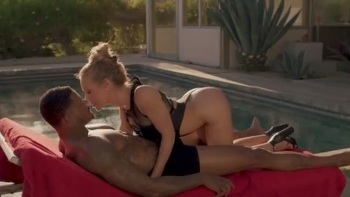 Horny Babe Can't Get Dressed, She Wants To Fuck First - Cumshot - Layla Ray