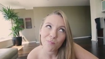 Instagram Model Takes Selfies While Fucking! She Gets Thick Facial Cumshot!