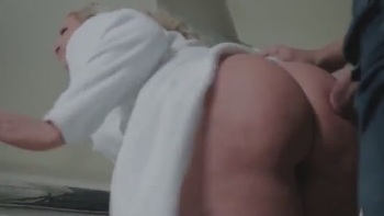 Kira Noir & Ivy Lebelle Try Some Lesbian Stuff