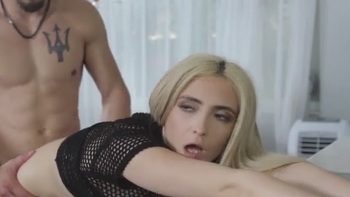 Making My Boyfriend Cum While He Plays Video Games!!