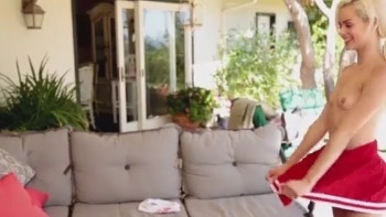 Morning Pussy Fucks Hard Pillow Humping To A Loud Orgasm - Deluxegirl