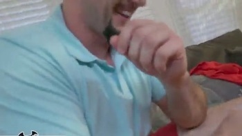 On Mothers Day My Curvy Step Mom Said Take The Condom Off & Creampie In Her