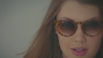 Owm Gives Great Show Strip Hottie Brunette