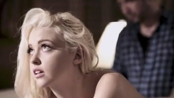 Pawg Vanessa Cage Sucks Big Dick On All Fours