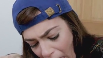 Quickie With A Big Creampie In Her Pussy Without Pills