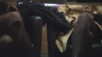 Risky Blowjob On Beach From Adorable Girl? Why Not, But Only Quickly!