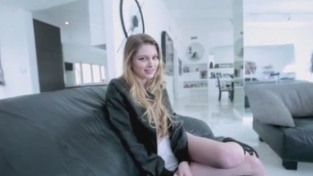 Smoking Hot Jessyca Graced Us With Her Presence