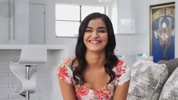 Summer Hart Bath Masturbation