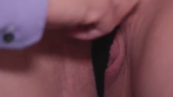 These Sisters Sure Know How To Stick Together