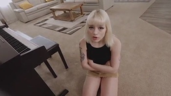 This Kinky Mama Loves To Eat Ass And Get A Creampie